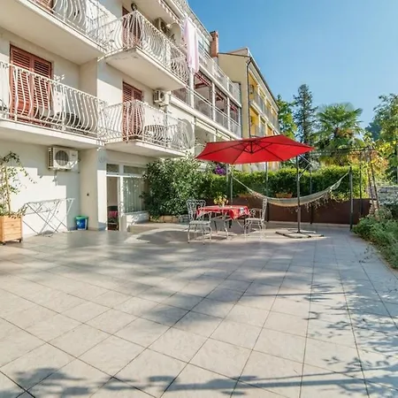 Zozi Apartment